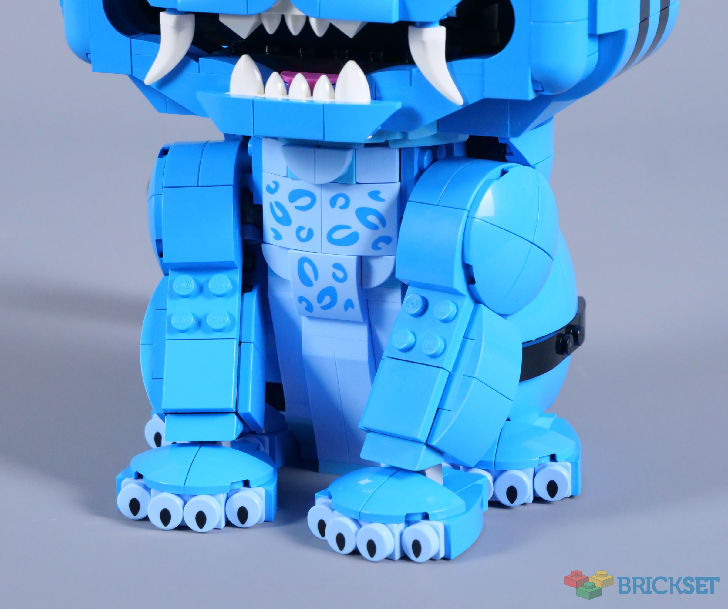 LEGO KPop Demon Hunters 72537 Derpy Tiger and Sussie Bird review